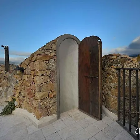 Tour Genoise Micalona, Domaine De L'oglisatru * אולמטו