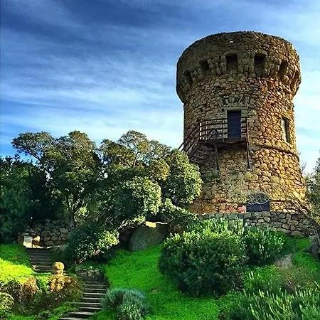 Tour Genoise Micalona, Domaine De L'oglisatru *