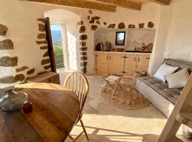 Vakantiehuis Tour Genoise Micalona, Domaine De L'oglisatru Olmeto (Corsica)