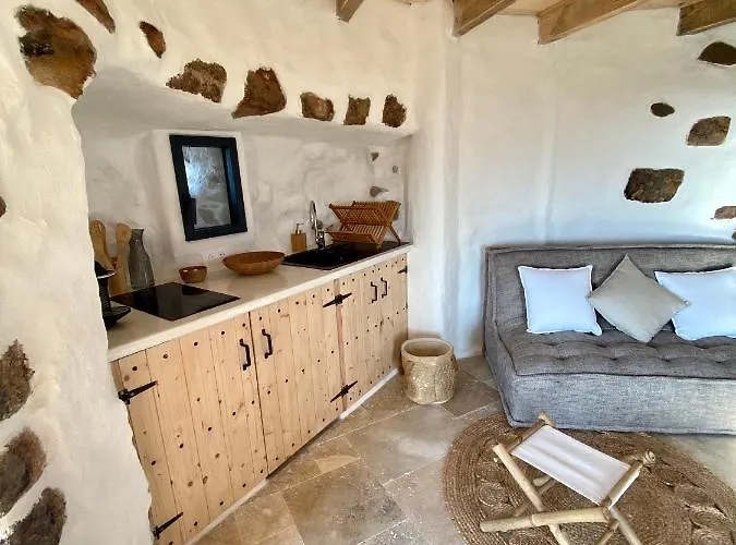 Tour Genoise Micalona, Domaine De L'oglisatru Vakantiehuis Olmeto (Corsica)