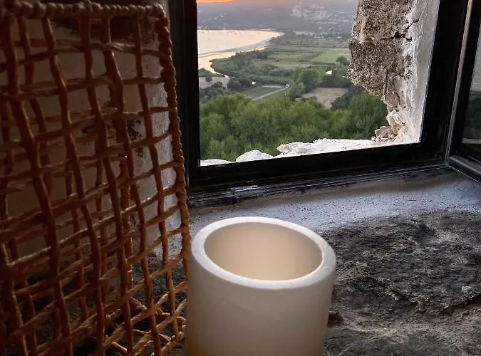 Tour Genoise Micalona, Domaine De L'oglisatru * Olmeto (Corsica)