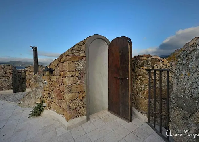 Tour Genoise Micalona, Domaine De L'oglisatru * Olmeto (Corsica)